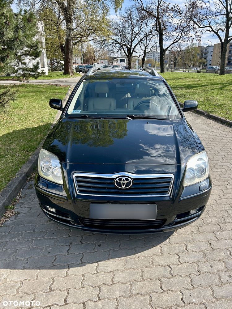 Toyota Avensis 2.2 D-4D Prestige - 4