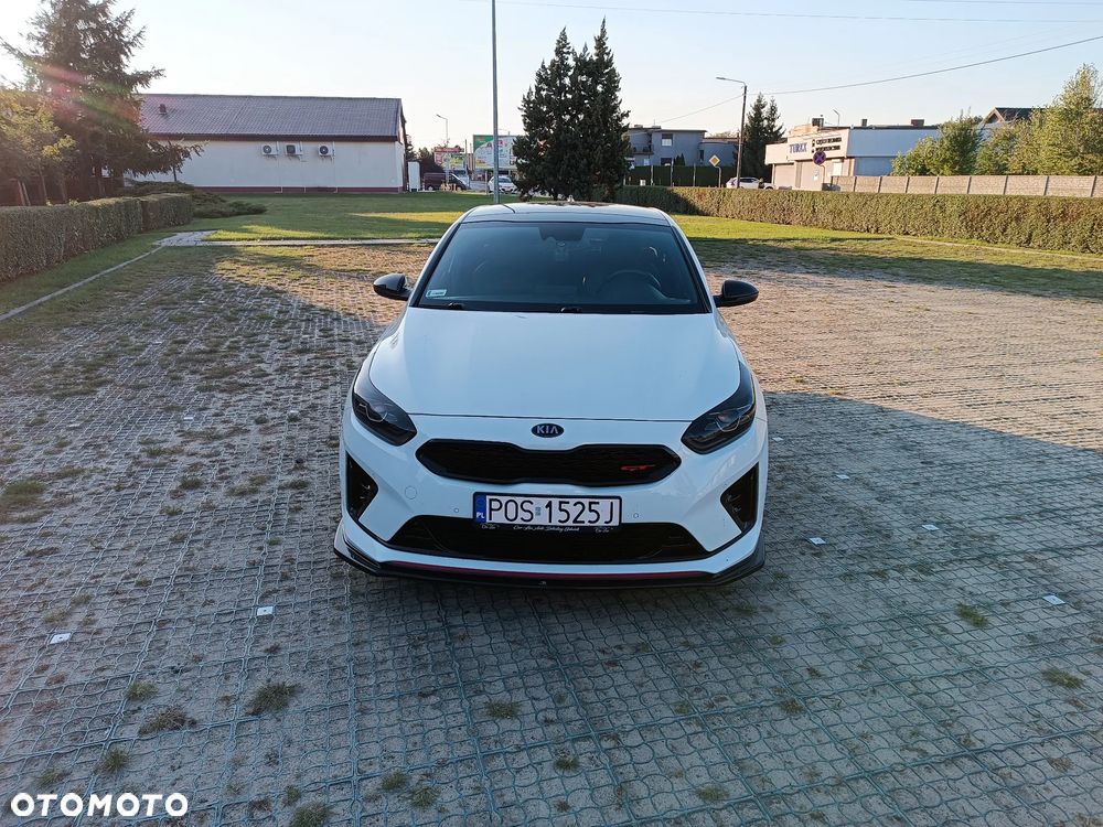 Kia ProCeed 1.6 T-GDI GT DCT - 14