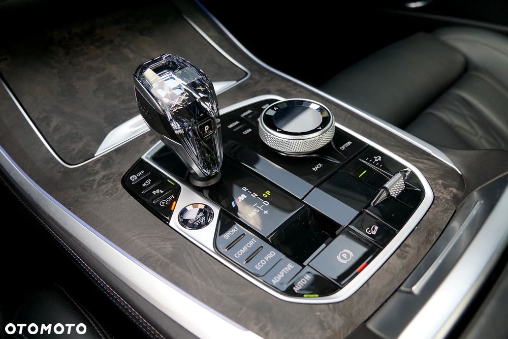 BMW X5 M M50d - 23