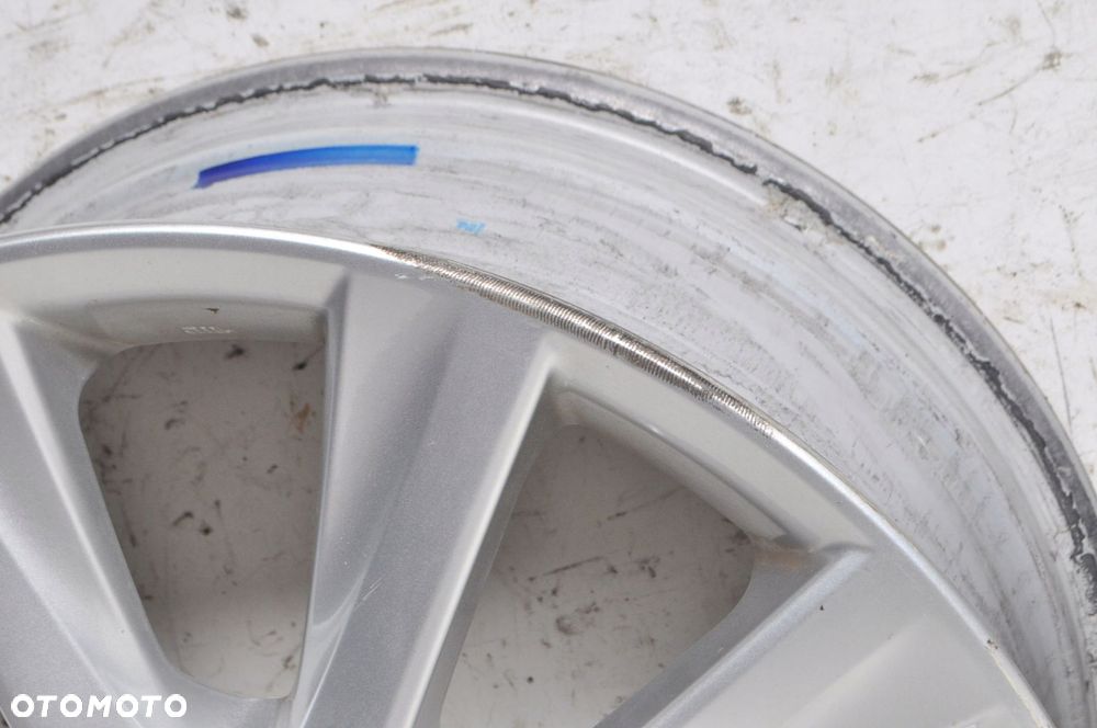 LEXUS IS FELGI ALUMINIOWE R17" 7.5J  5X114.3 ET52 KOMPLET - 16