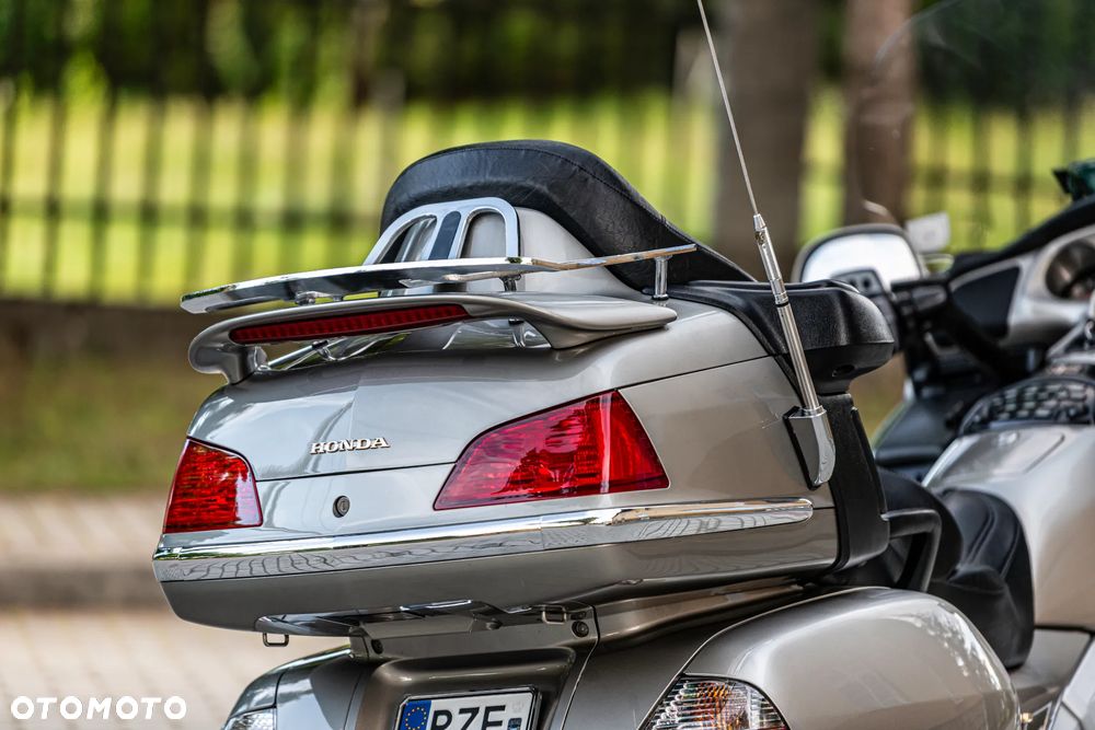 Honda GL - 11