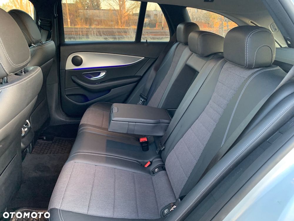 Mercedes-Benz Klasa E 220 d 4-Matic Avantgarde - 14