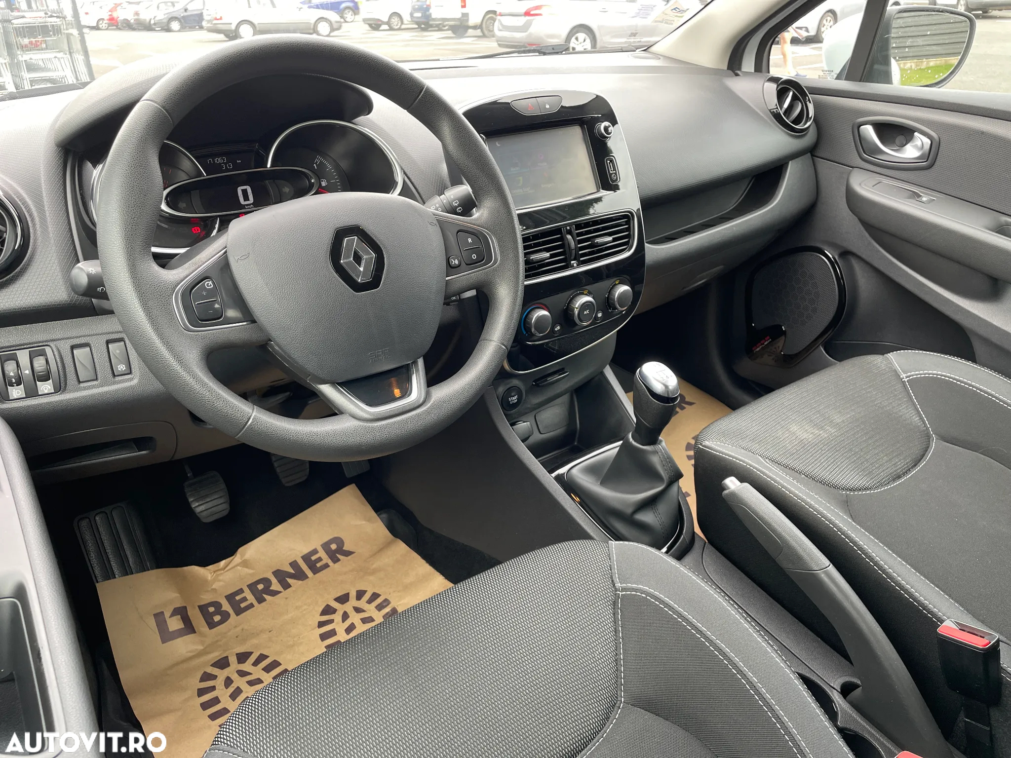 Renault Clio (Energy) dCi 90 Start & Stop LIMITED - 13