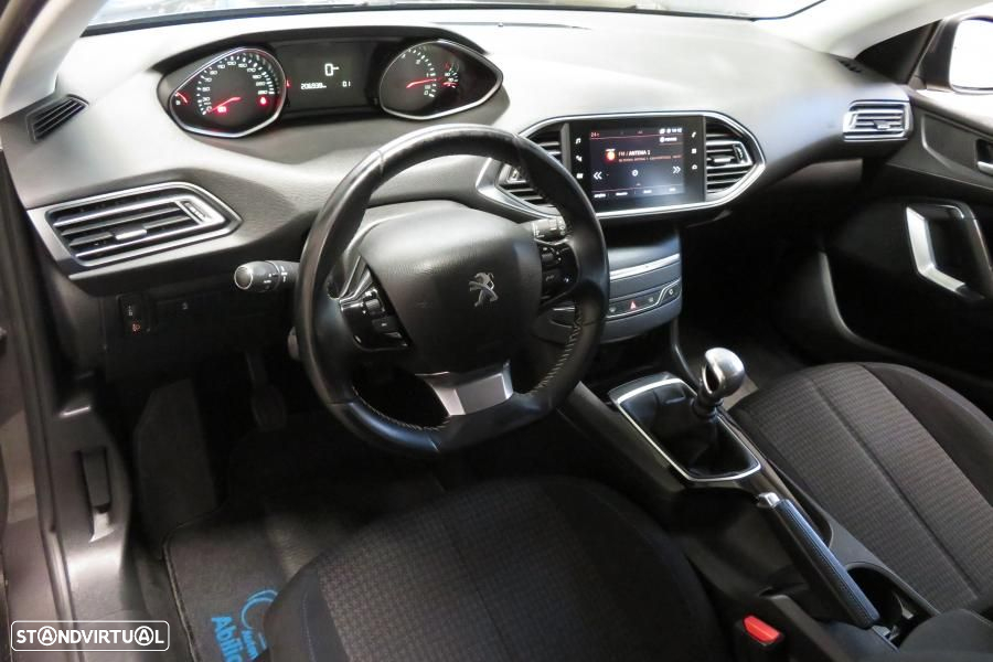 Peugeot 308 1.5 BlueHDi Style - 11