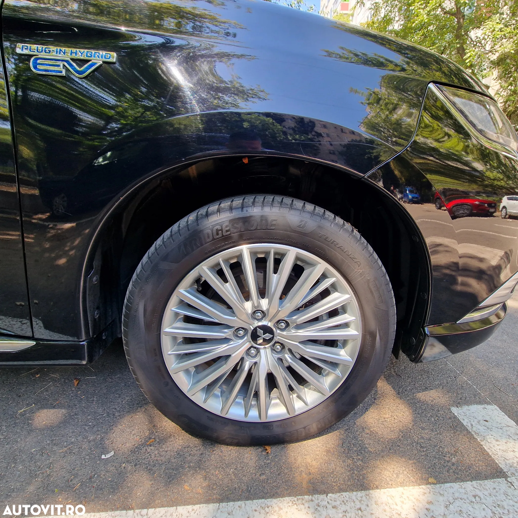 Mitsubishi Outlander PHEV 2.4 L 4X4 Intense - 7