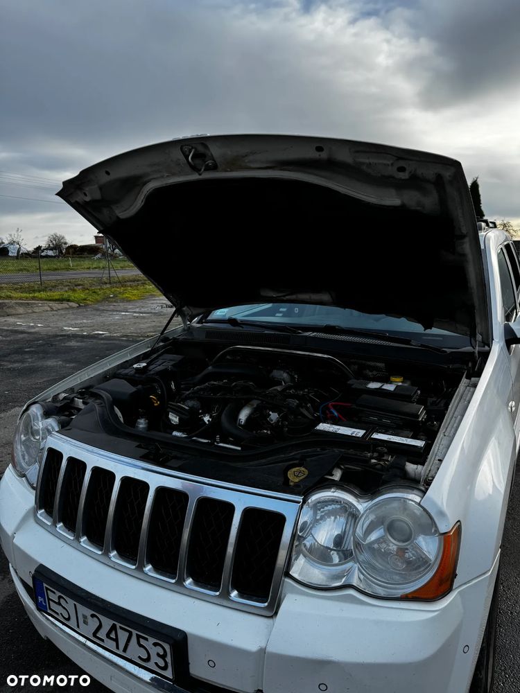 Jeep Grand Cherokee - 18