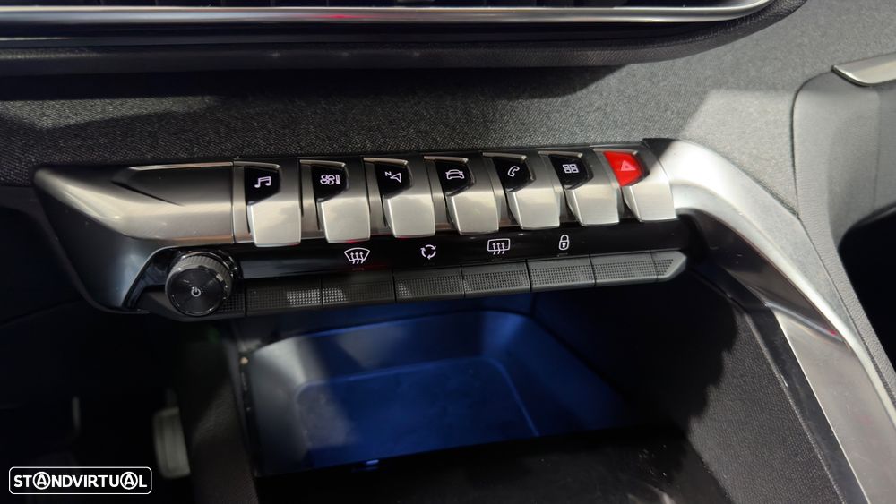 Peugeot 3008 1.2 PureTech Allure - 30