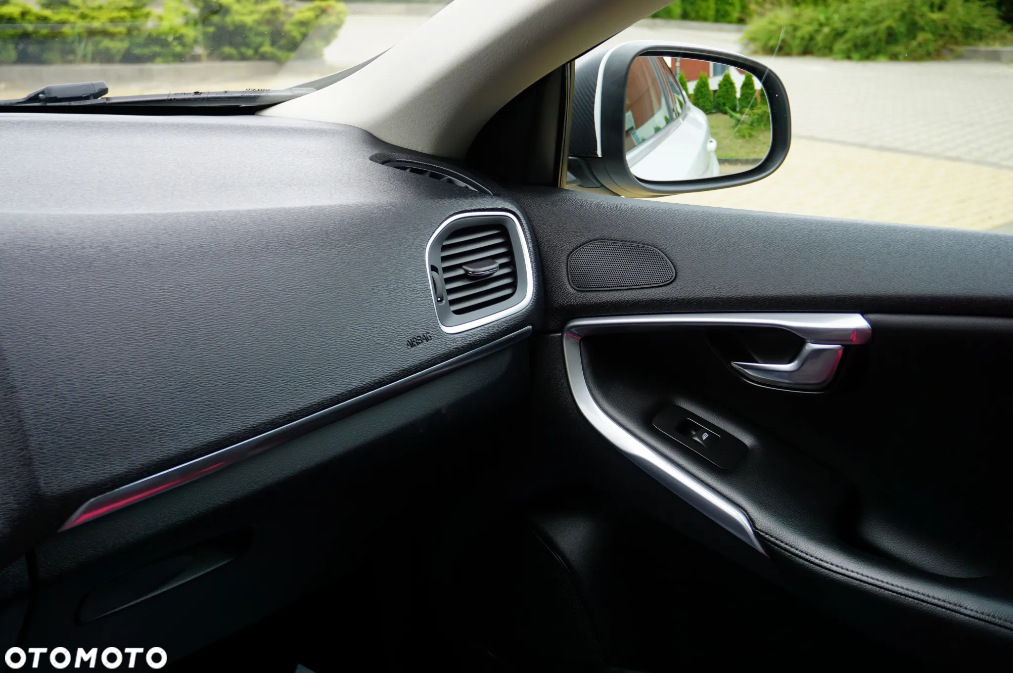 Volvo V40 D2 Inscription - 36
