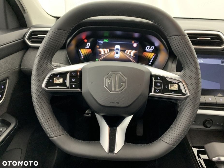 MG ZS Hybrid+ - 12