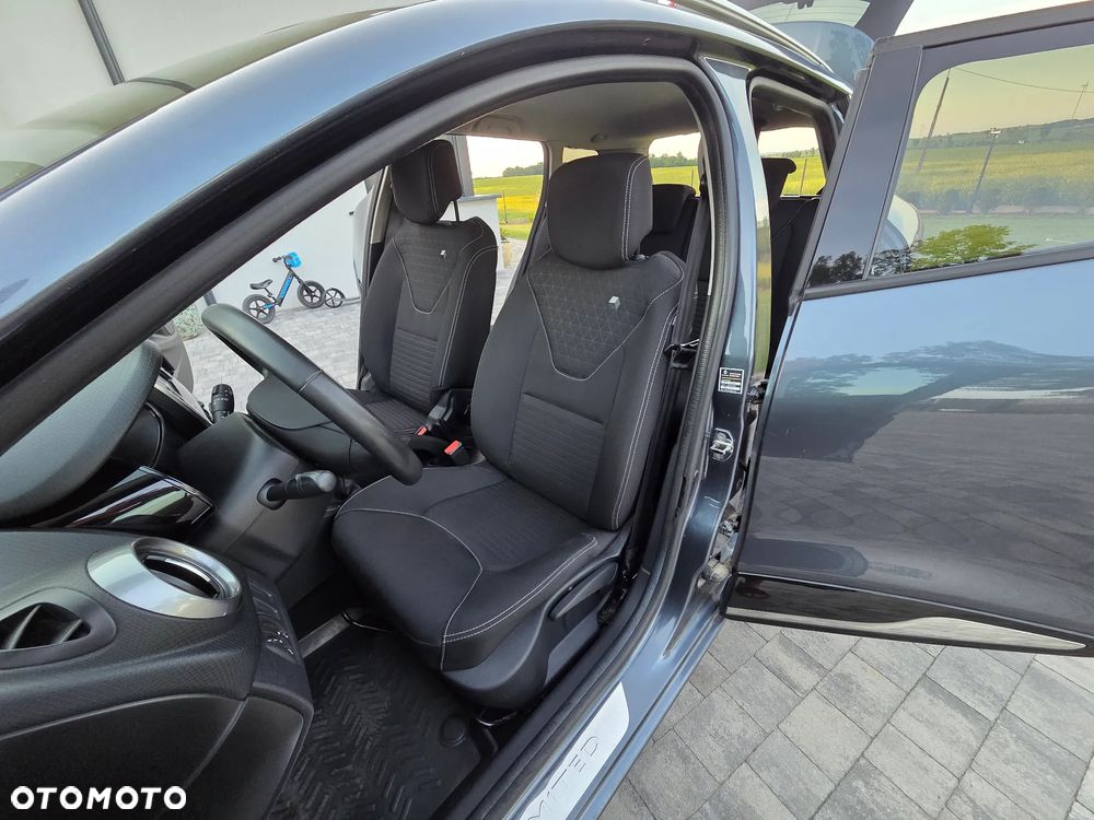 Renault Clio 1.2 16V 75 LIMITED - 10