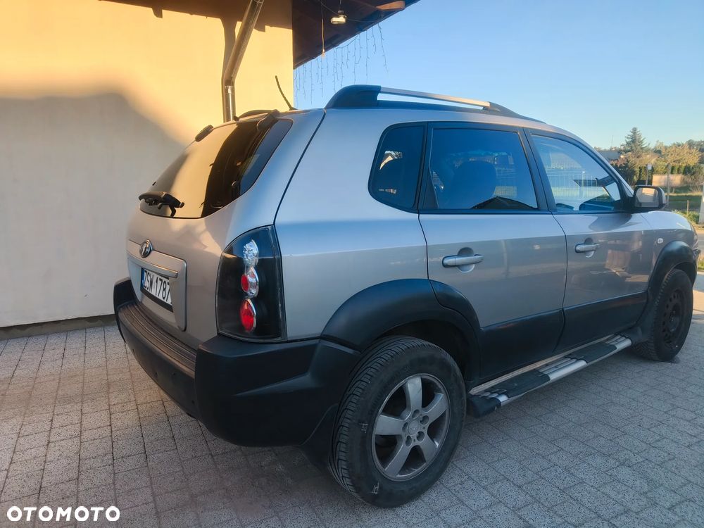 Hyundai Tucson 2.0 Comfort 2WD - 5