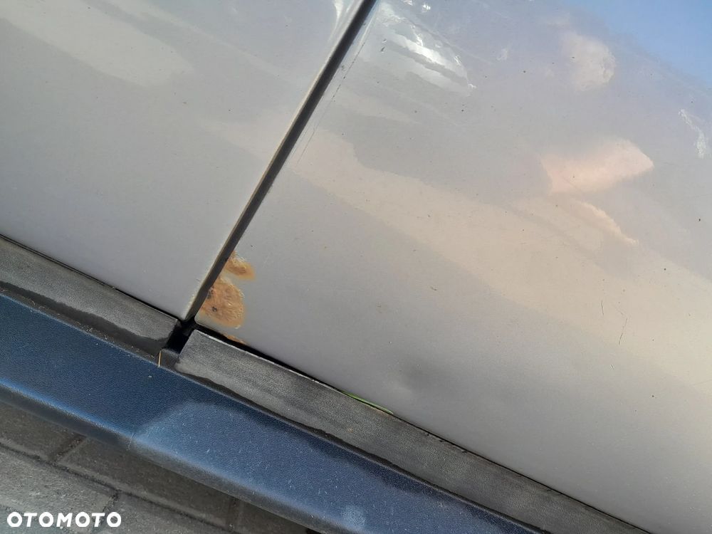 MERCEDES W168 DRZWI PRAWE PRZEDNIE PRAWY PRZÓD KOLOR: 706 - 6