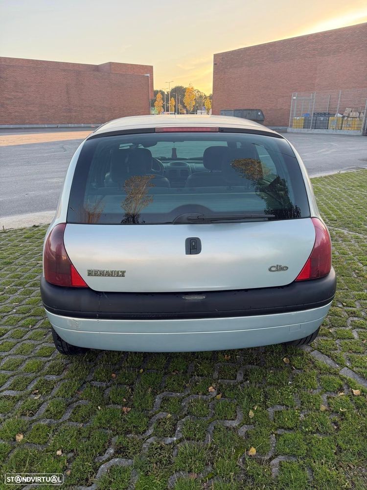 Renault Clio 1.2 - 3