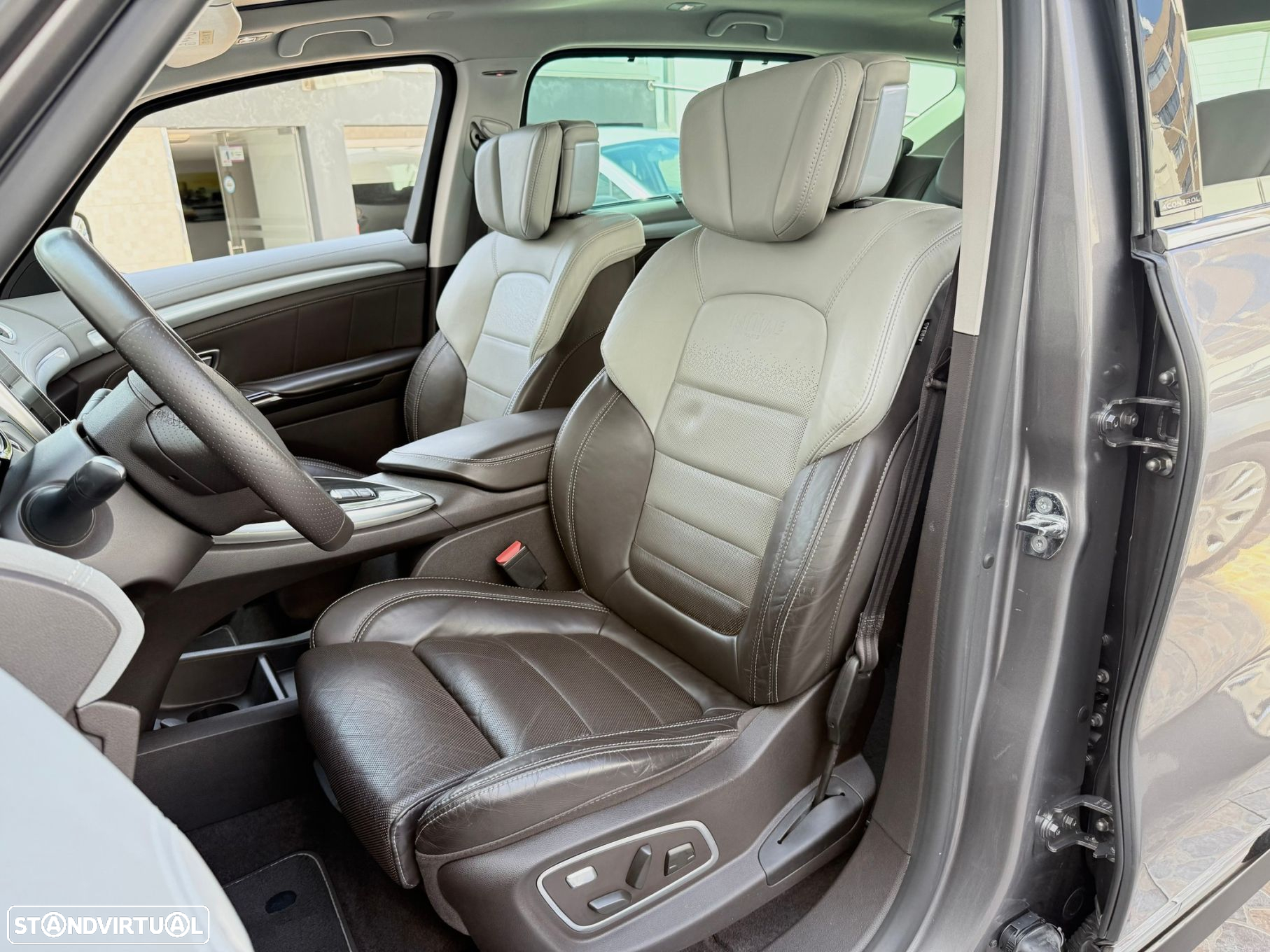 Renault Espace 1.6 dCi Initiale Paris EDC - 8
