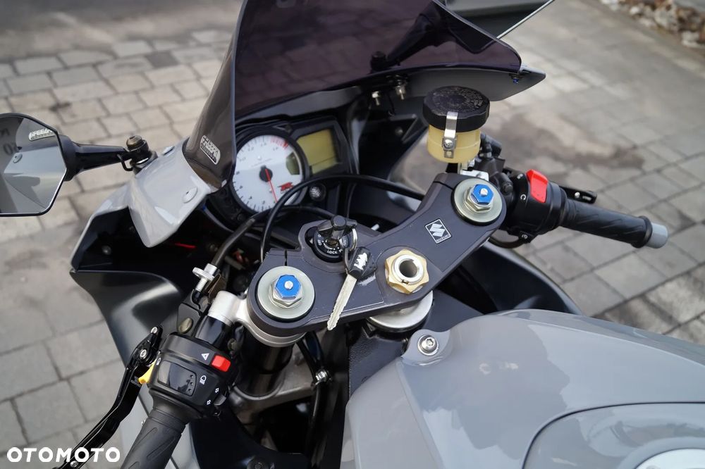 Suzuki GSX-R - 14