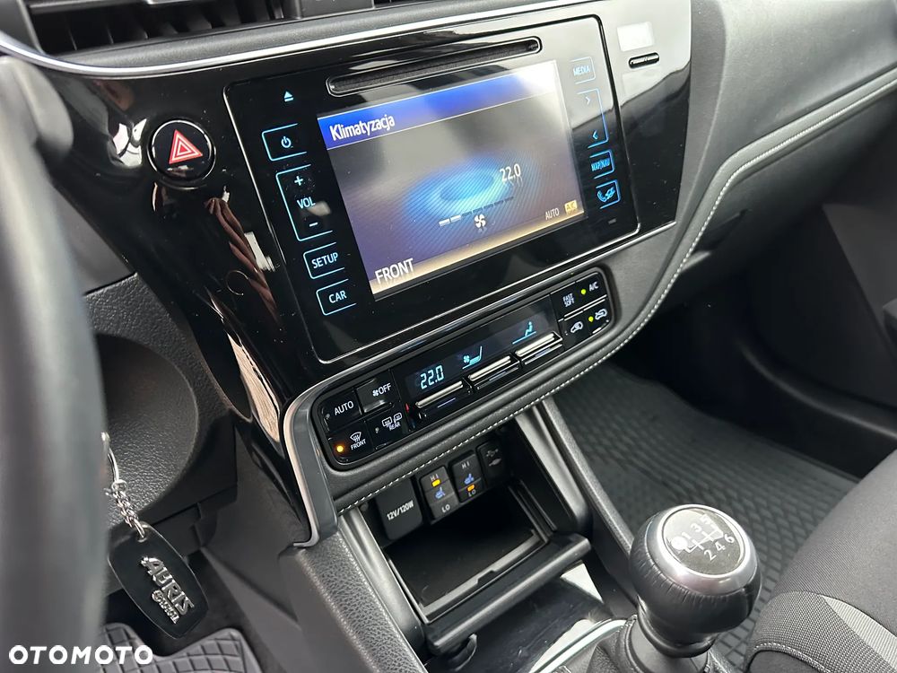 Toyota Auris 1.6 Prestige - 26