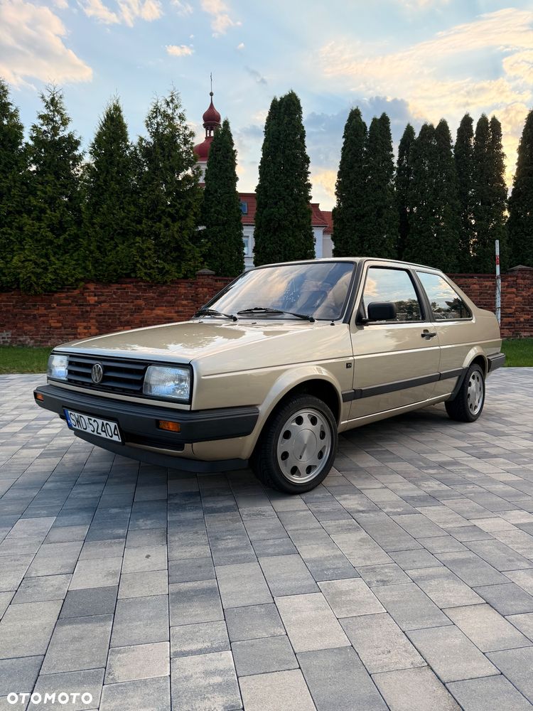 Volkswagen Jetta 1.3 CL - 1