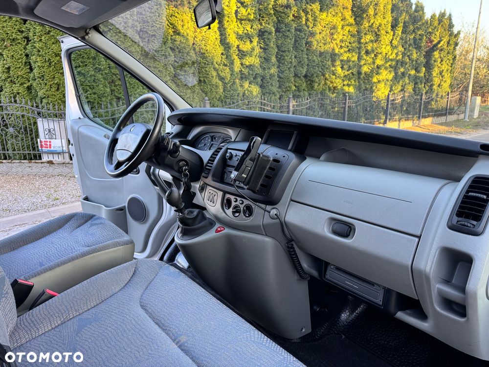 Renault Trafic - 23