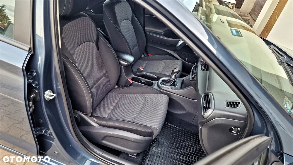 Hyundai i30 1.5 DPI Modern - 13