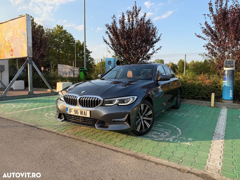 BMW Seria 3 330i xDrive AT - 3