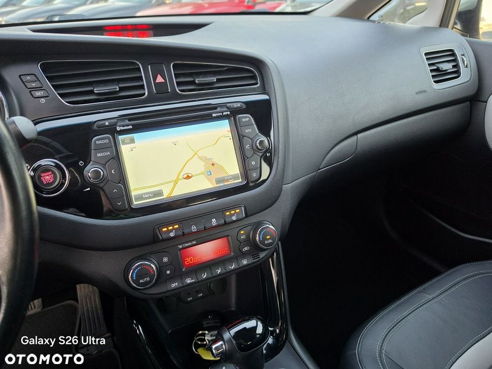 Kia Ceed - 38