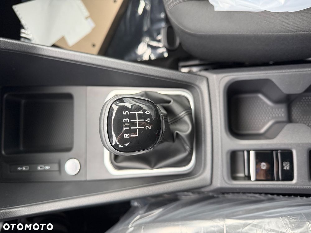 Volkswagen Caddy - 11