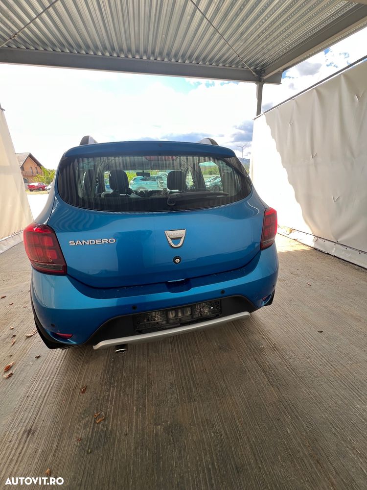 Dacia Sandero Stepway TCe 90 MT6 Comfort - 2
