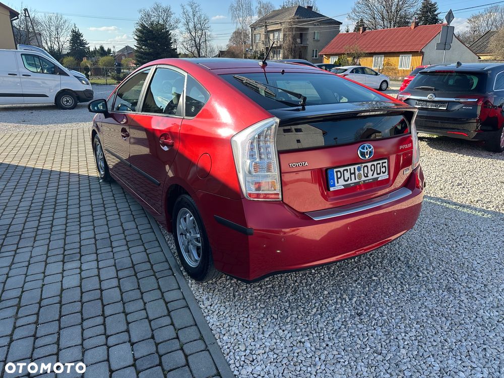 Toyota Prius (Hybrid) Executive - 4