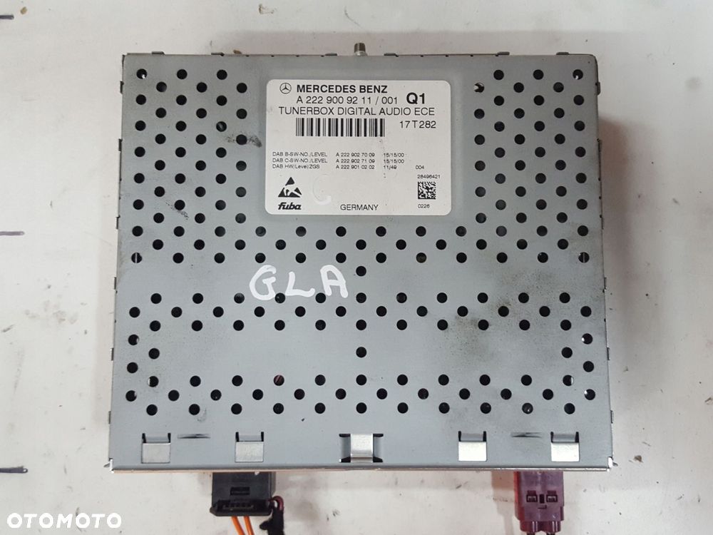 MERCEDES GLA W156 X156 13r- TUNER WZMACNIACZ RADIA - 1