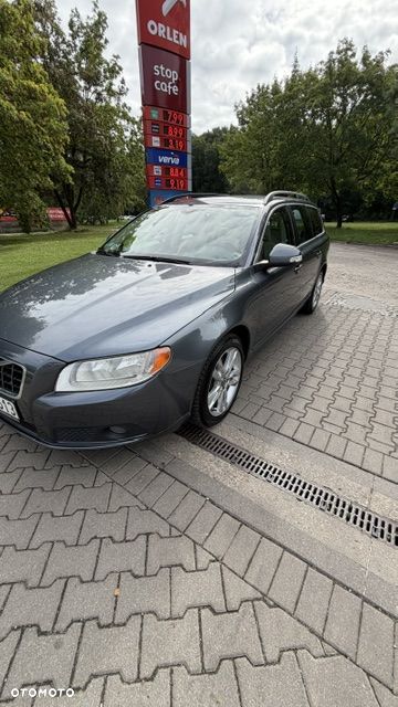 Volvo V70 2010 photo 4