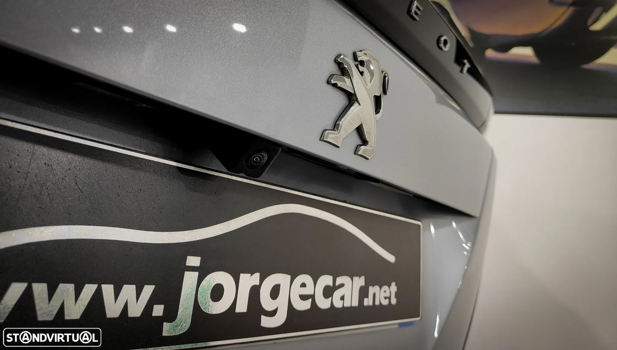 Peugeot 2008 1.2 PureTech Allure EAT8 - 20
