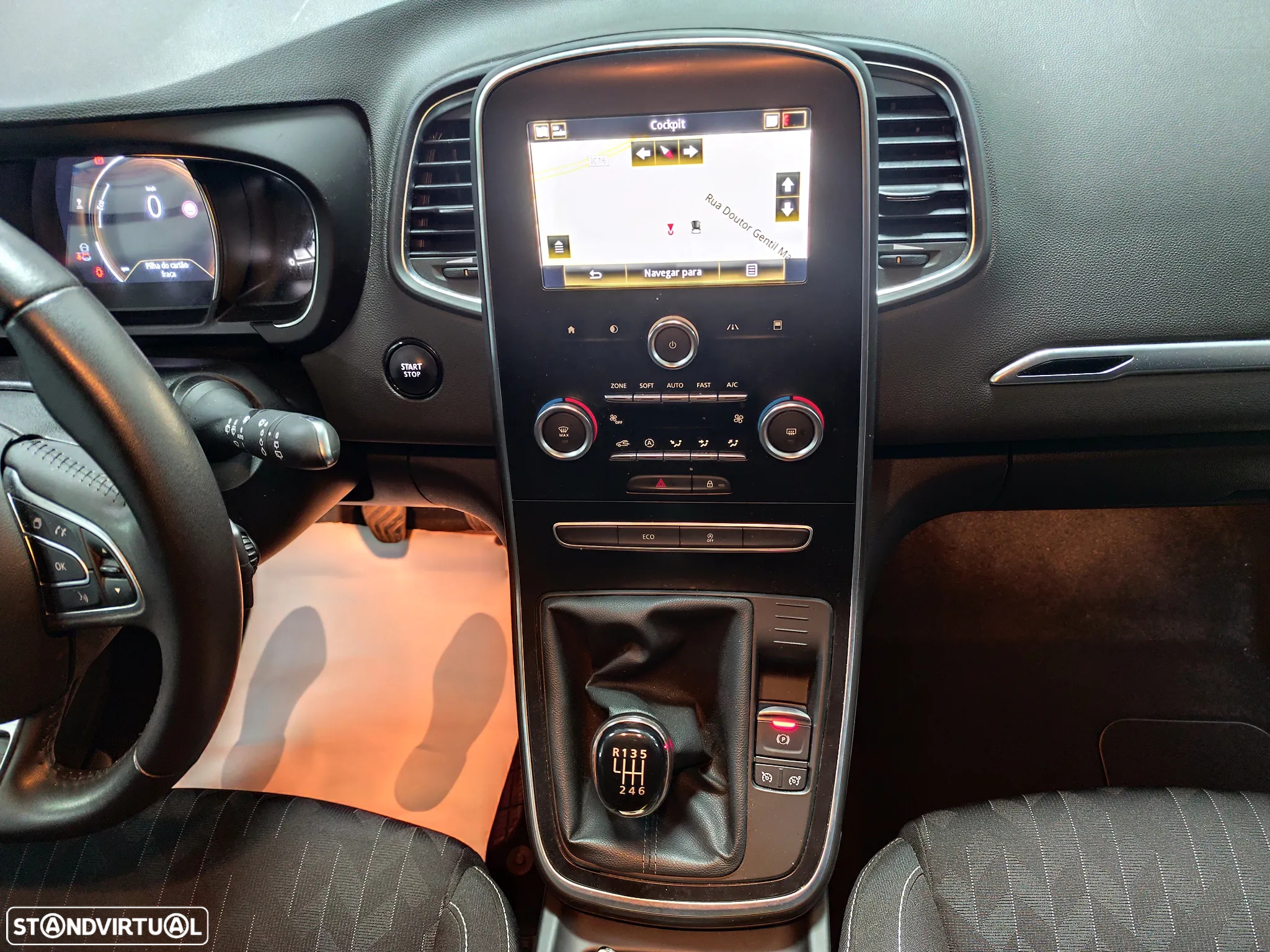 Renault Scénic 1.7 Blue dCi Limited - 10