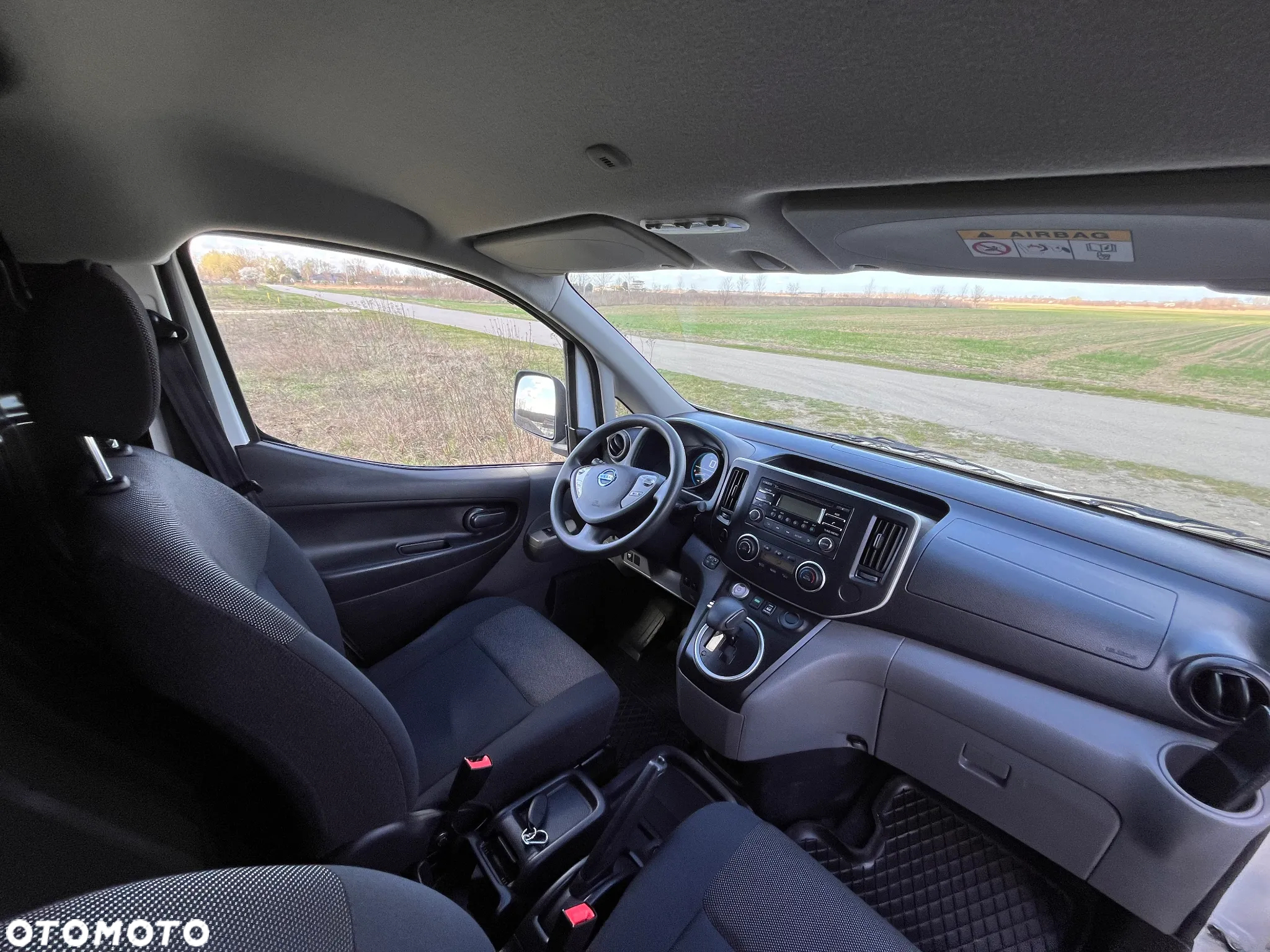 Nissan E-NV200 - 21
