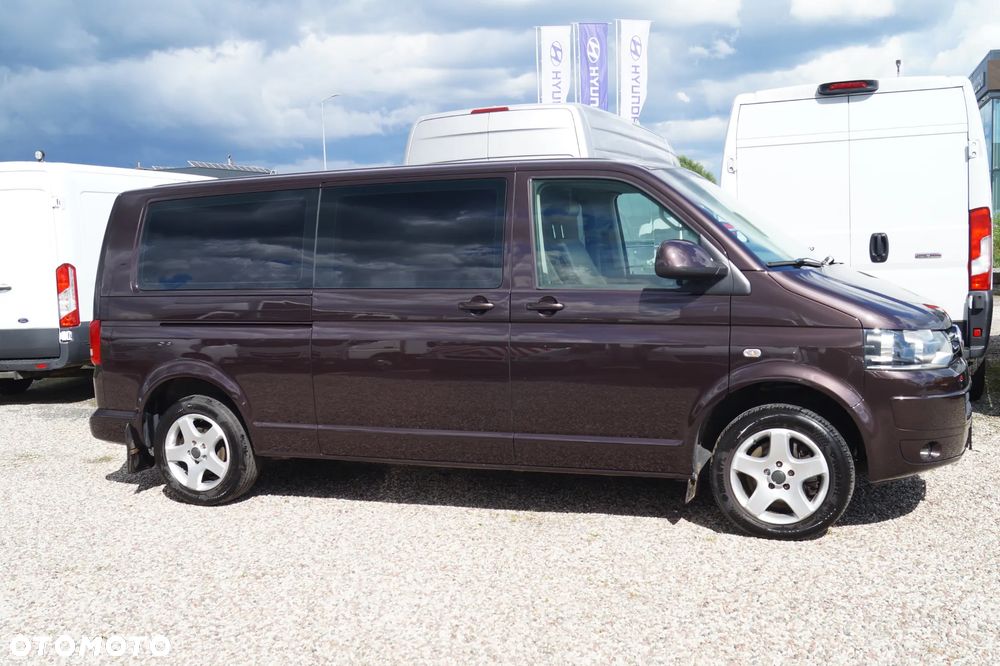 Volkswagen Caravelle - 11
