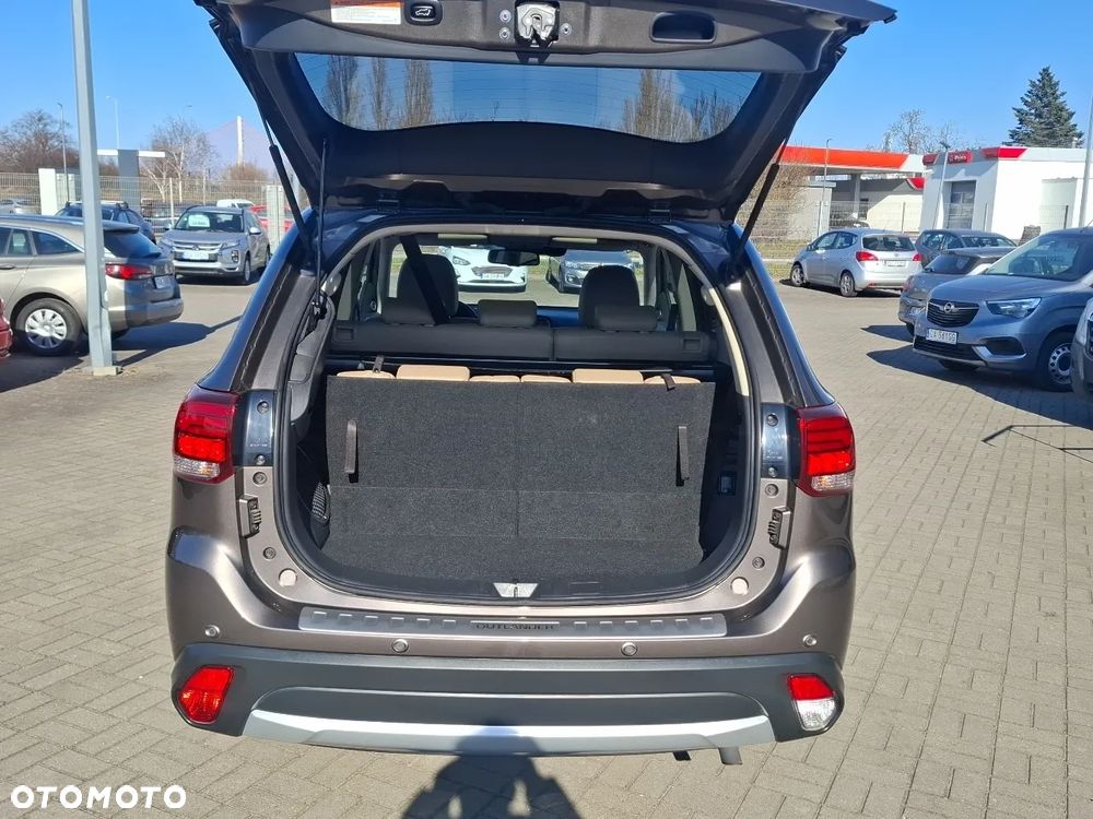 Mitsubishi Outlander 2.0 Instyle SDA 4WD CVT - 6