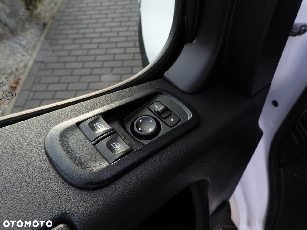 Renault MASTER PLANDEKA WINDA 9 PALET WEBASTO TEMPOMAT LEDY PNEUMATYKA KLIMATYZACJA  165KM - 30