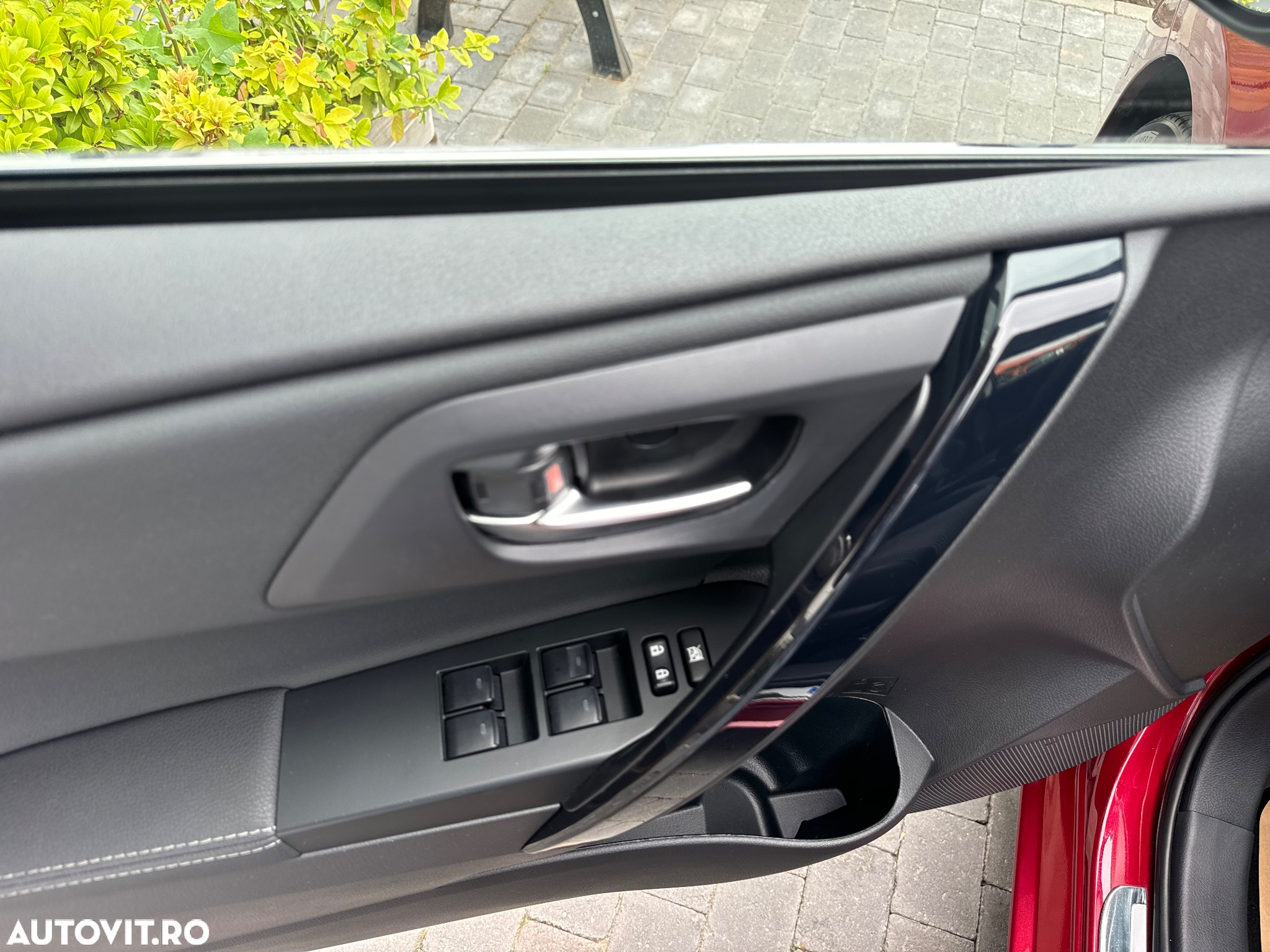 Toyota Auris 1.8 VVT-i Hybrid Automatik Design Edition - 27