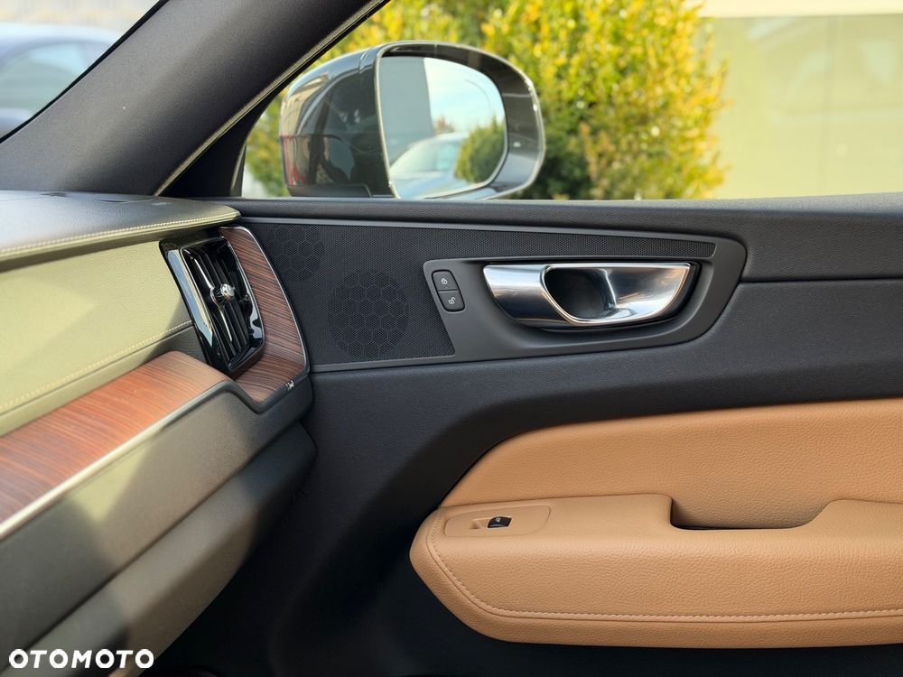 Volvo XC 60 D4 Inscription - 16