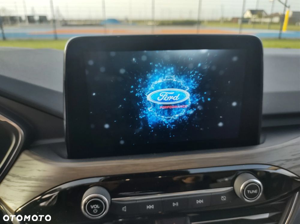 Ford Kuga - 30