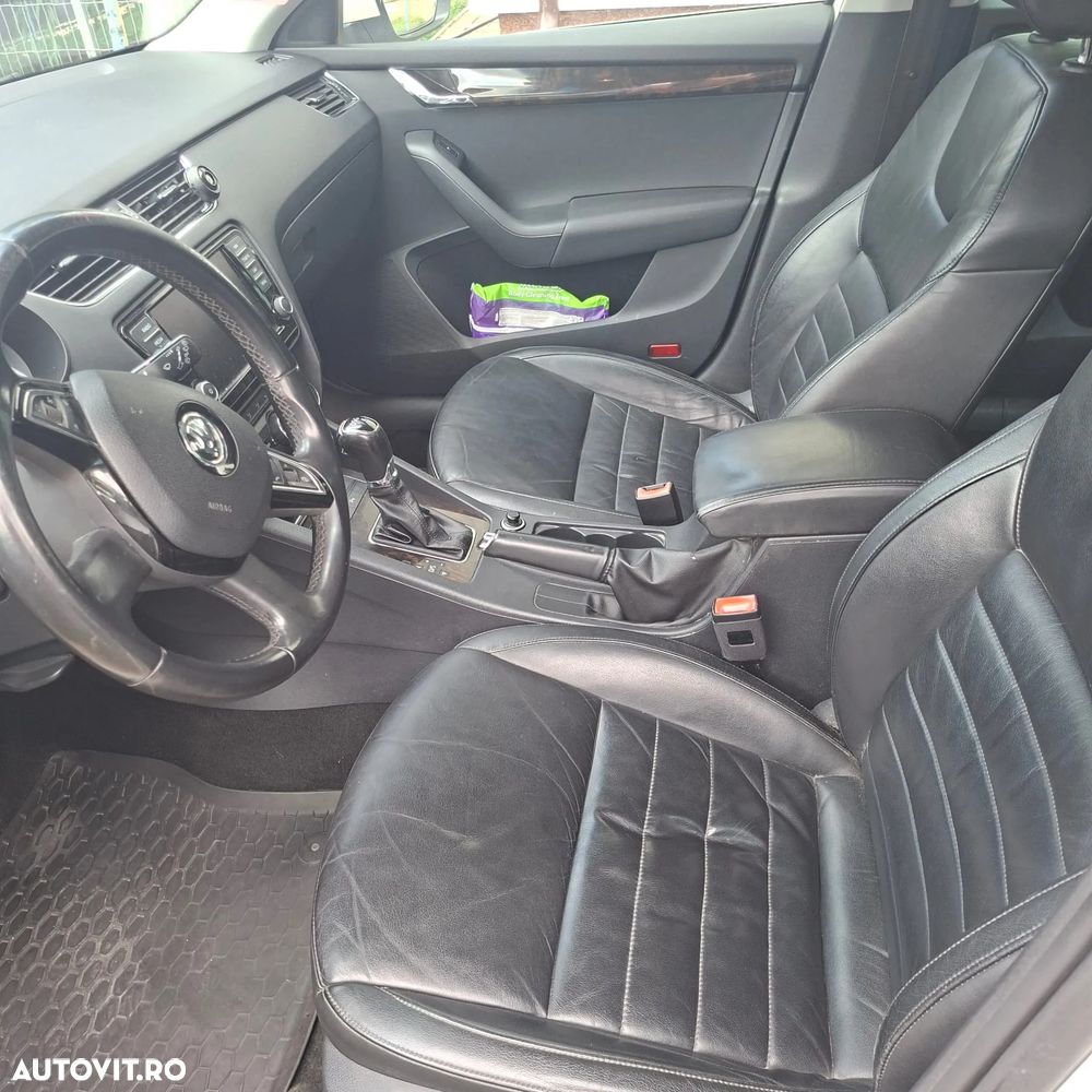 Skoda Octavia 1.6 TDI DSG Ambition - 6