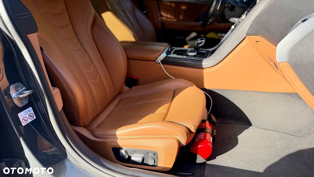 BMW Seria 8 840d xDrive mHEV - 35