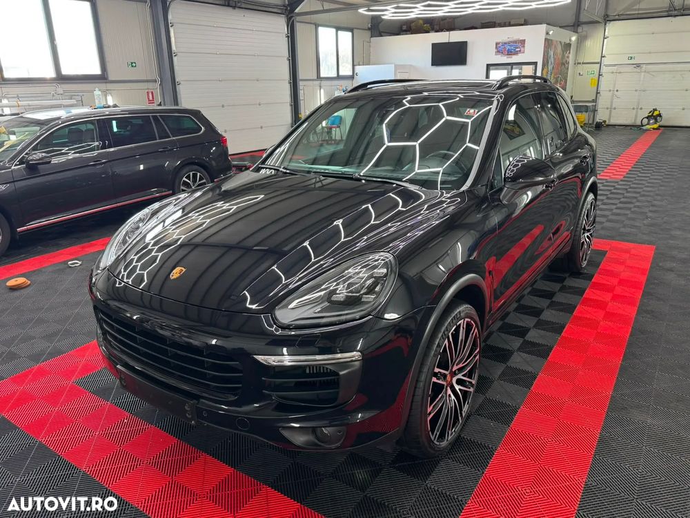 Porsche Cayenne 4.2 L S - 5