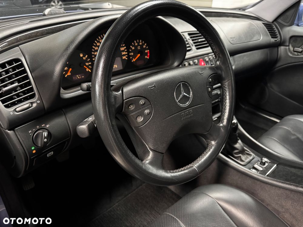 Mercedes-Benz CLK 230 Kompressor - 21