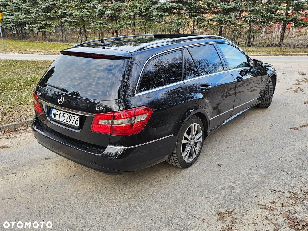 Mercedes-Benz Klasa E 250 CDI DPF BlueEFFICIENCY Automatik Elegance - 4