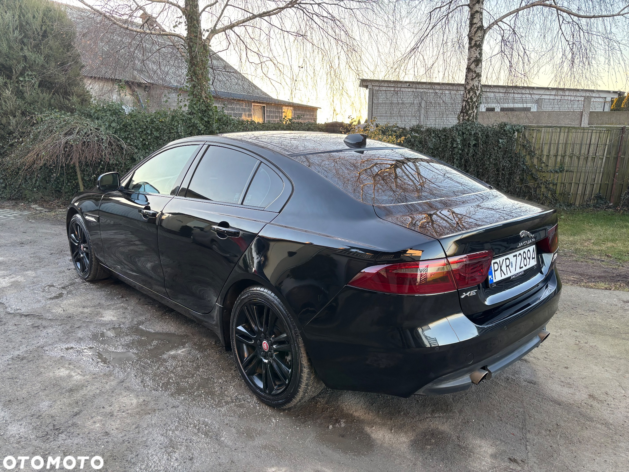 Jaguar XE 25t AWD Prestige - 5