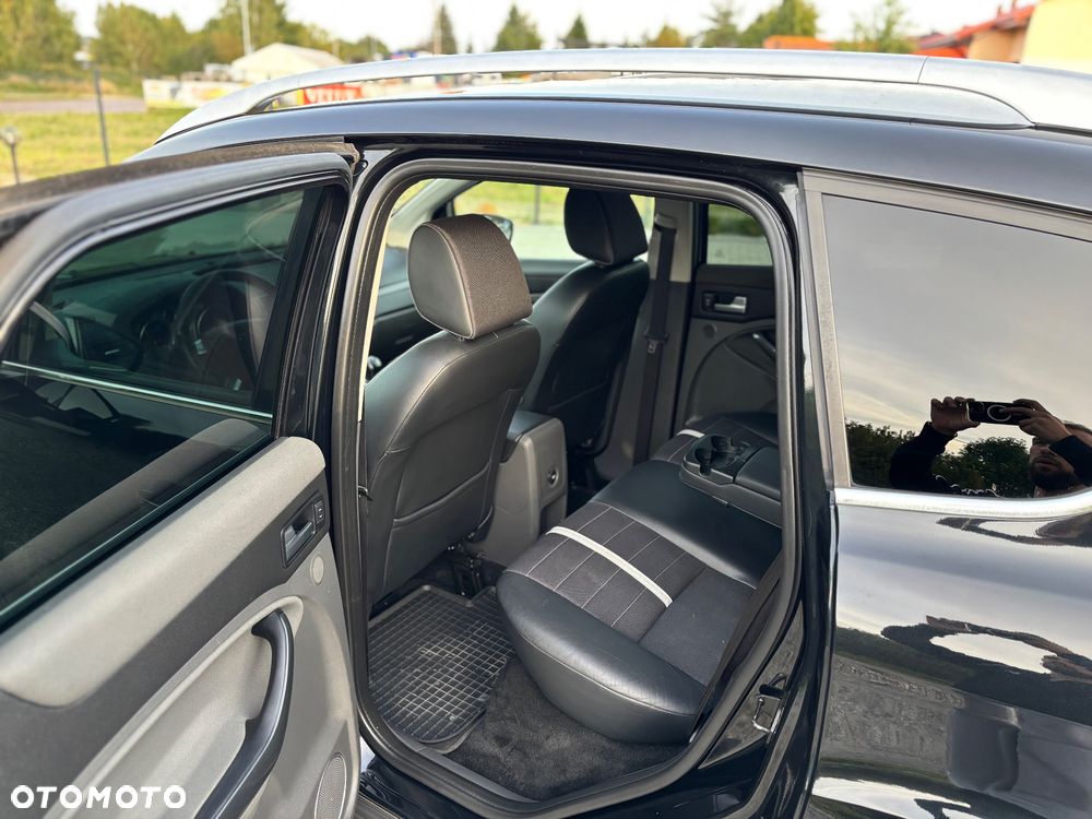Ford Kuga - 8