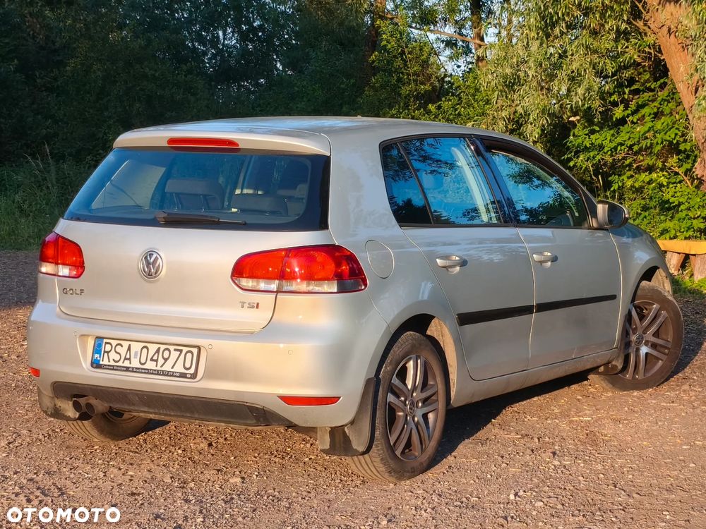 Volkswagen Golf - 1