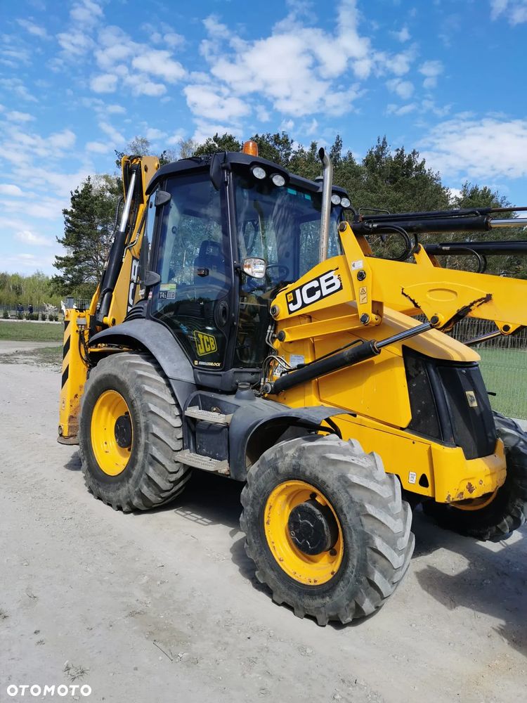 JCB 3CX Powershift - 4