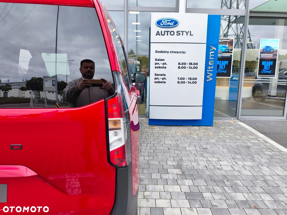 Ford Tourneo Courier 1.0 EcoBoost Titanium - 36