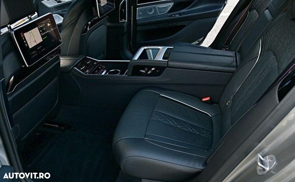 BMW M7 M760Li xDrive V12 Excellence - 23